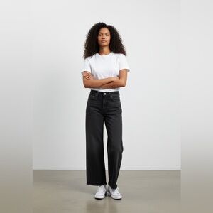 Zara High-Rise Girlfriend Jeans in Black sz 2